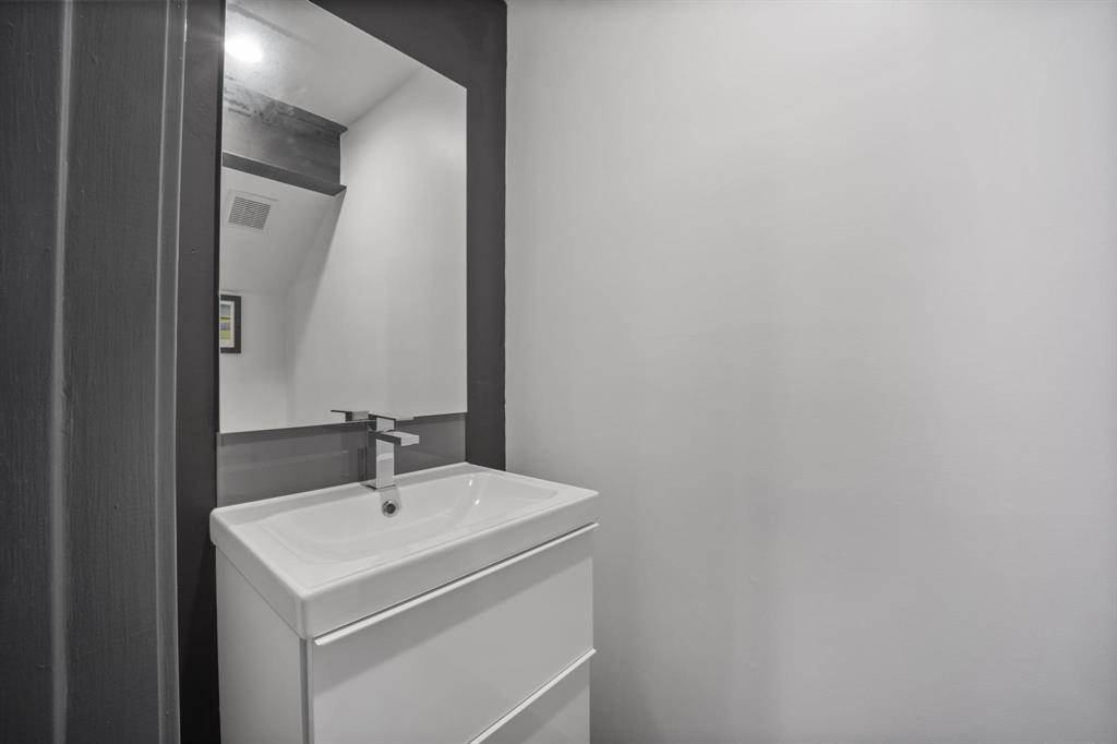 Travis Street Condos - Residential