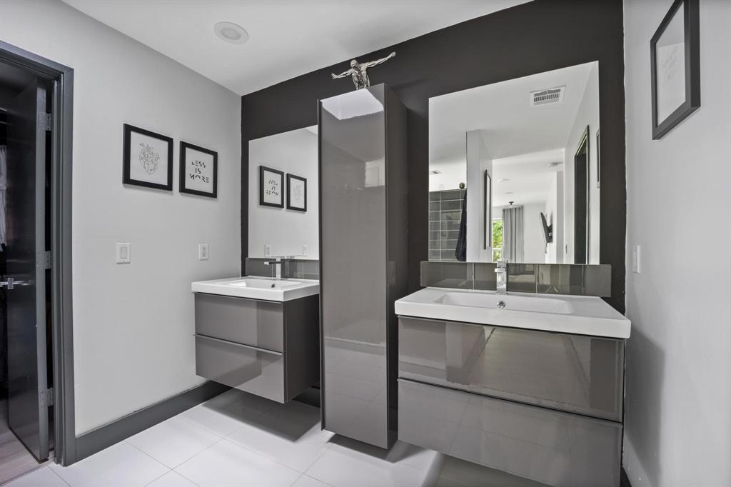 Travis Street Condos - Residential