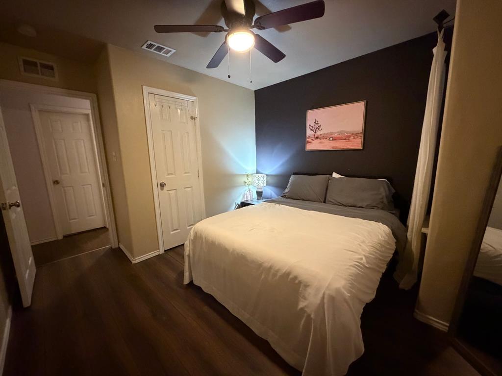 Bexar Street North Twnhms 01 - Residential