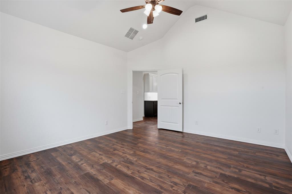 Abst 824 TR 116 - Residential