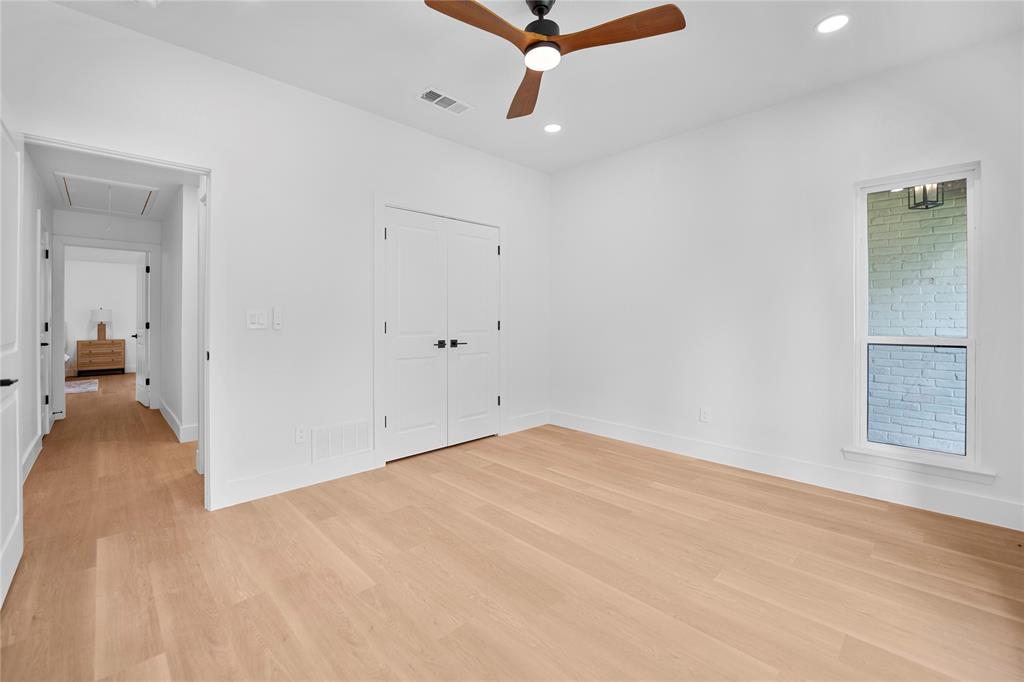 HILLCREST MANOR 1ST SEC - Residential