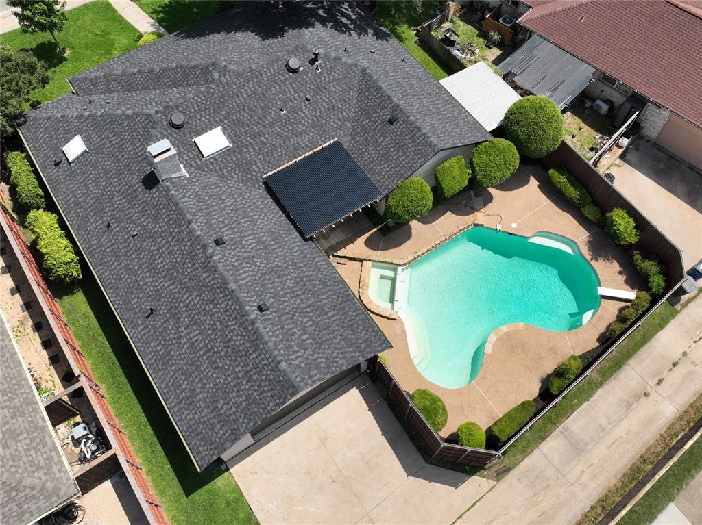 HILLCREST MANOR 1ST SEC - Residential
