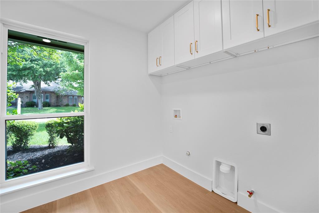 HILLCREST MANOR 1ST SEC - Residential