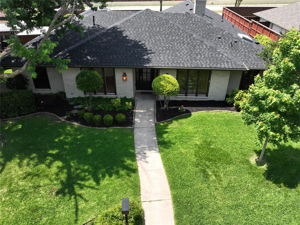 HILLCREST MANOR 1ST SEC - Residential