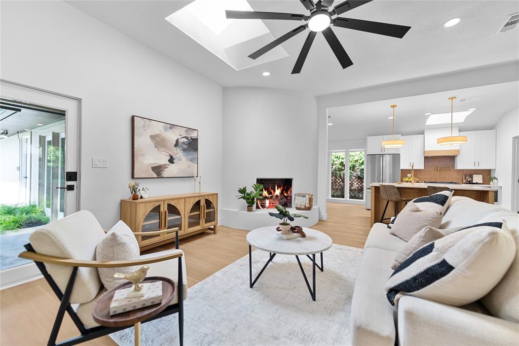 HILLCREST MANOR 1ST SEC - Residential