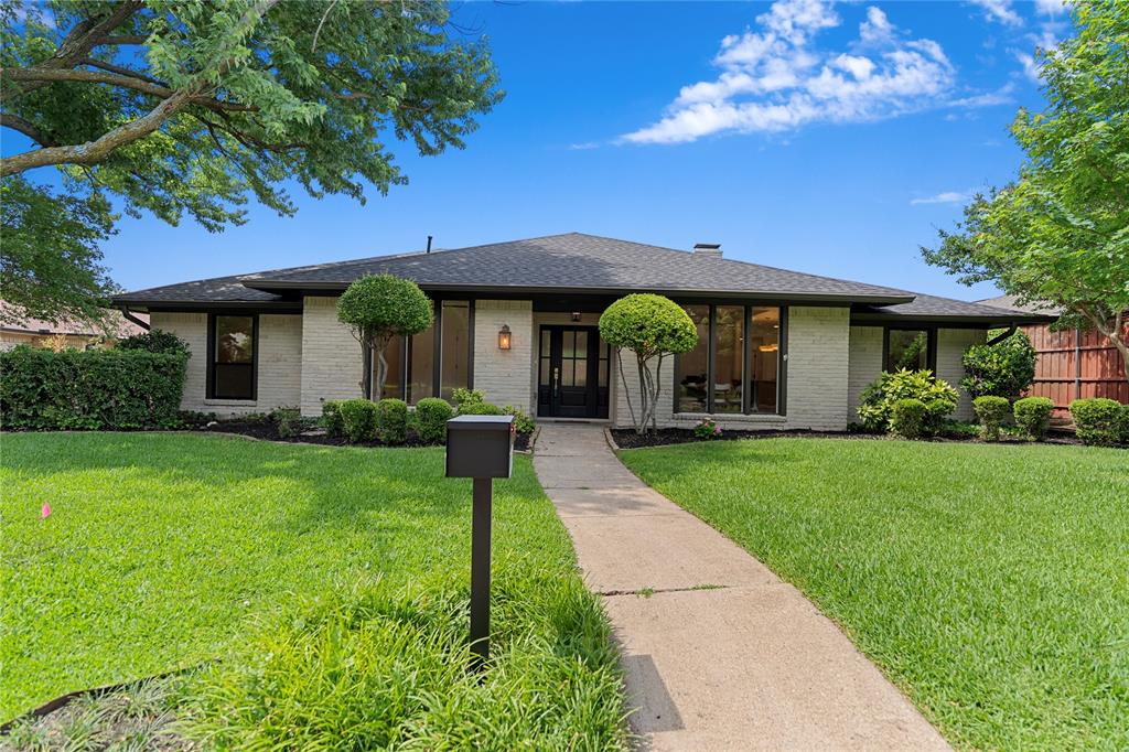HILLCREST MANOR 1ST SEC - Residential