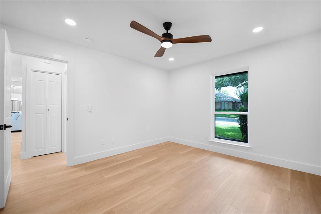 HILLCREST MANOR 1ST SEC - Residential