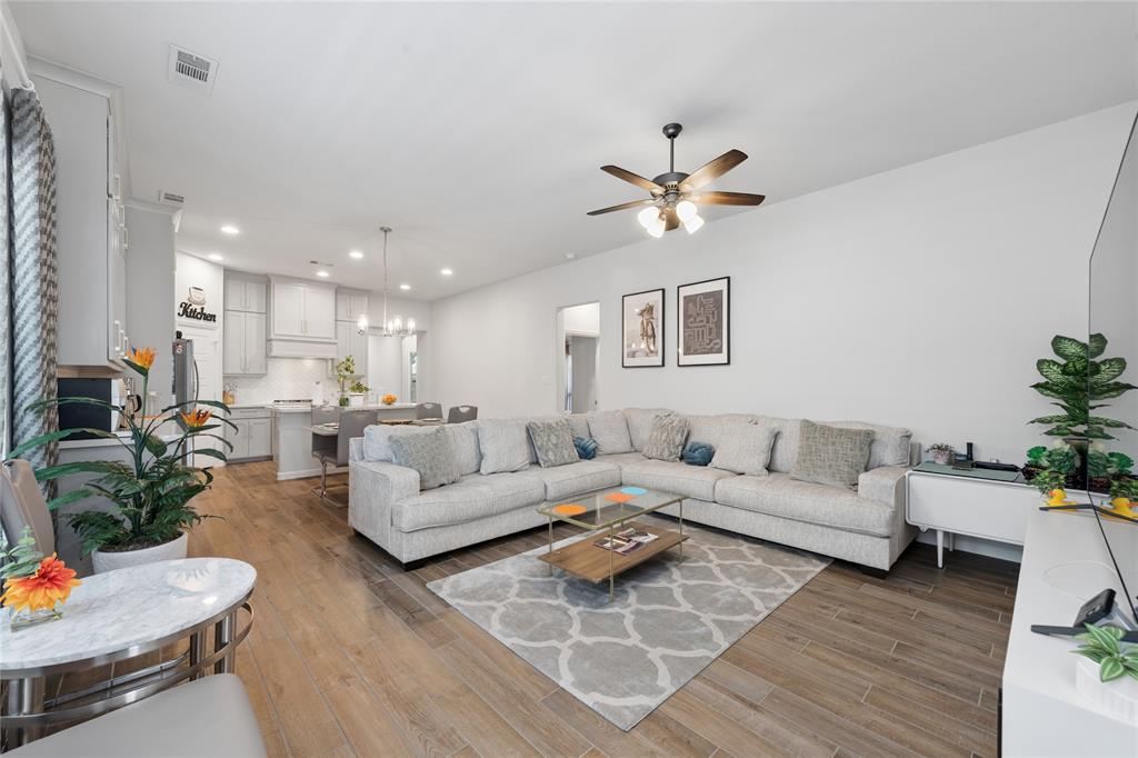 Prairie Oaks - Residential