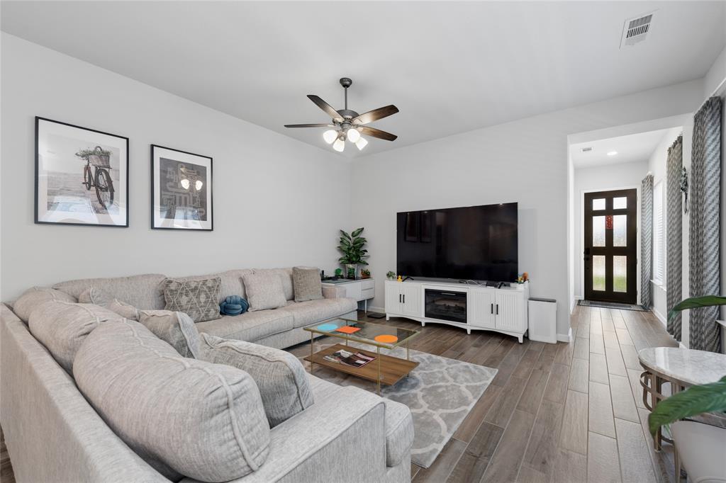 Prairie Oaks - Residential