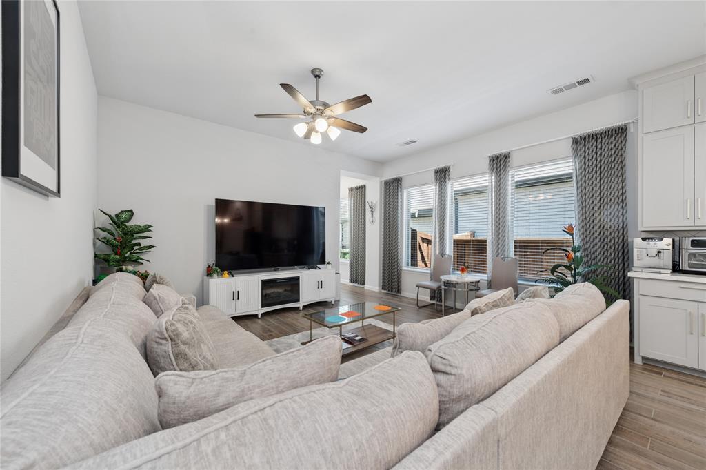Prairie Oaks - Residential