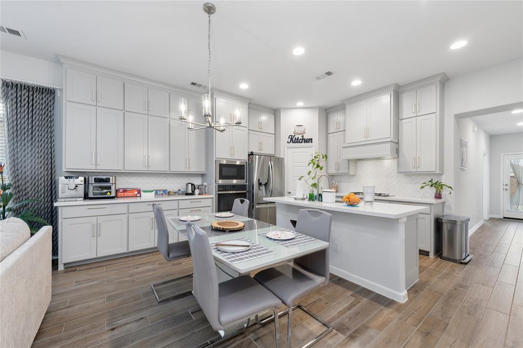 Prairie Oaks - Residential