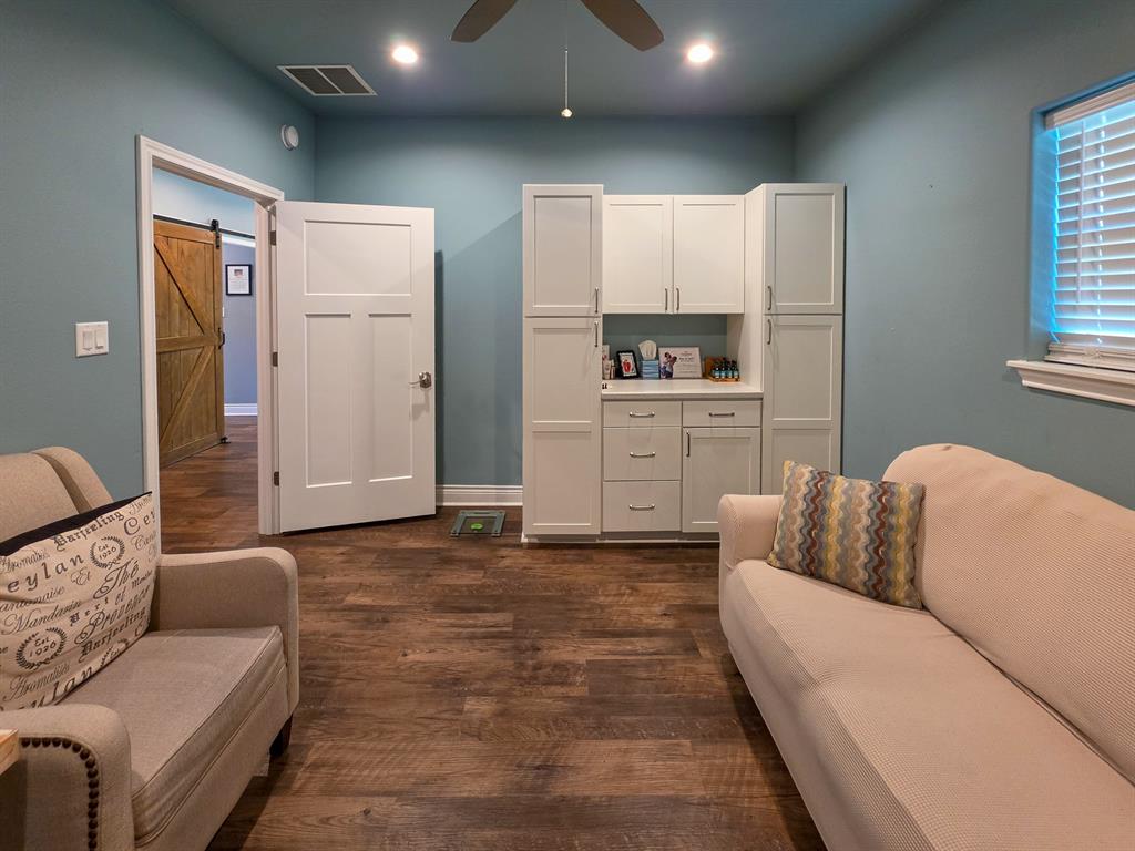 Hillcrest - Commercial Sale