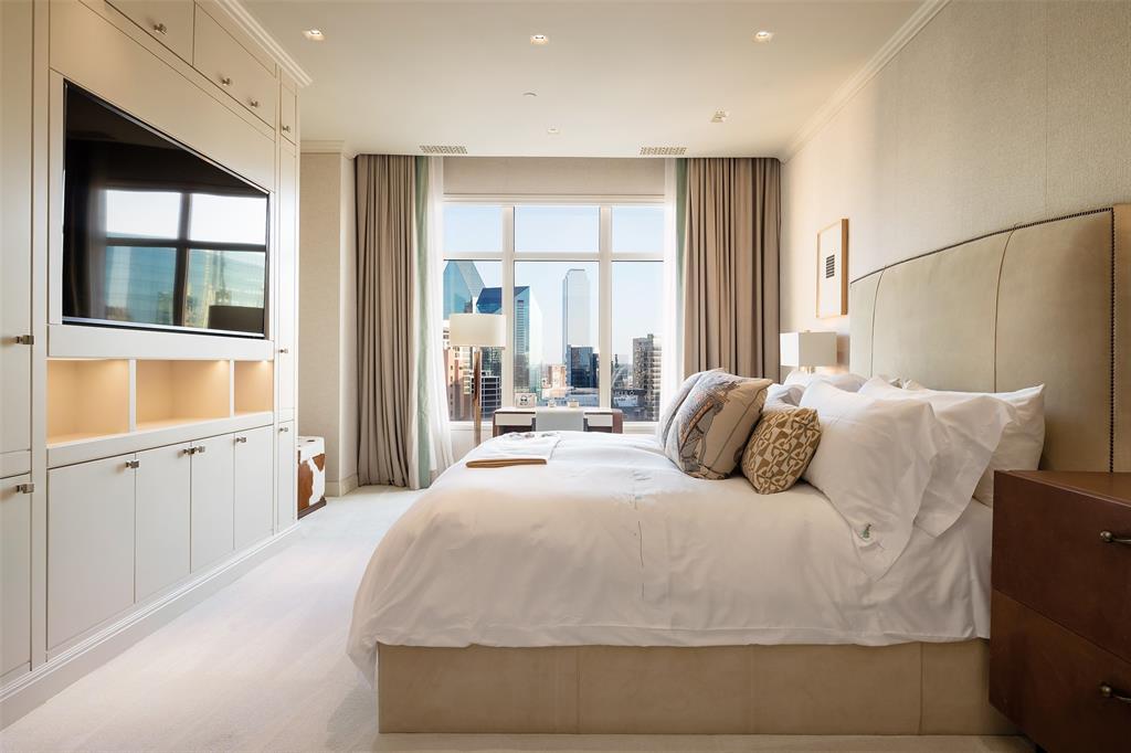 Tower & Regency Row Residence Condo - Residential