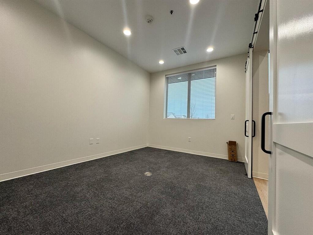 S11628 - Commercial Sale