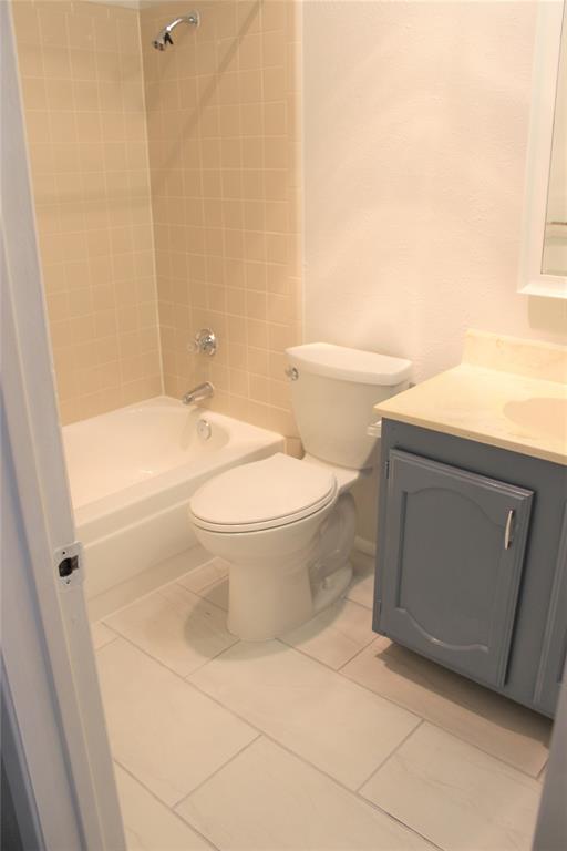 Hollyridge Add 2 - Residential Lease