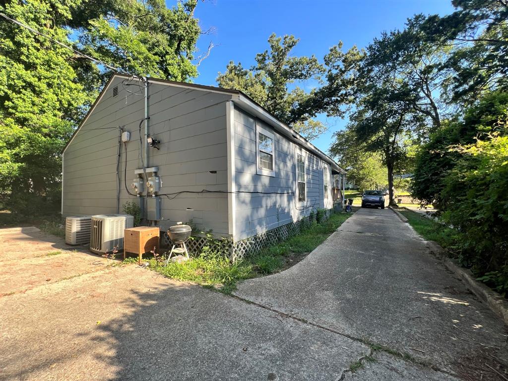 University Place 6th Filing - Residential Lease
