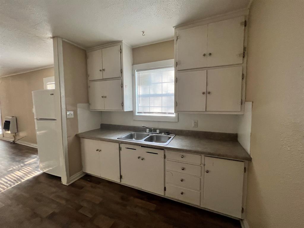 University Place 6th Filing - Residential Lease