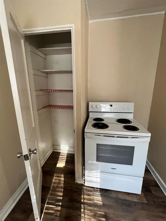University Place 6th Filing - Residential Lease