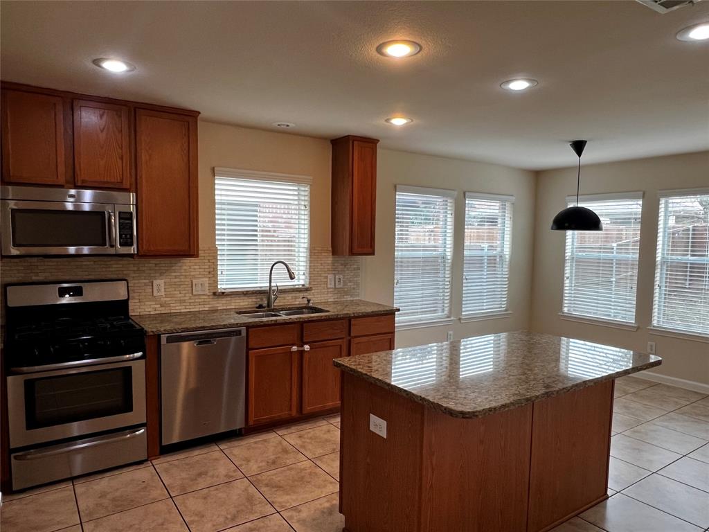 HEIGHTS AT WESTRIDGE PHASE II - Residential Lease