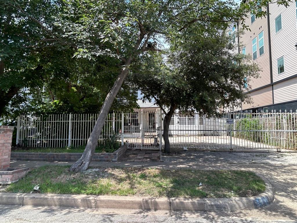 DALLAS LAND AND LOAN 3 - Residential