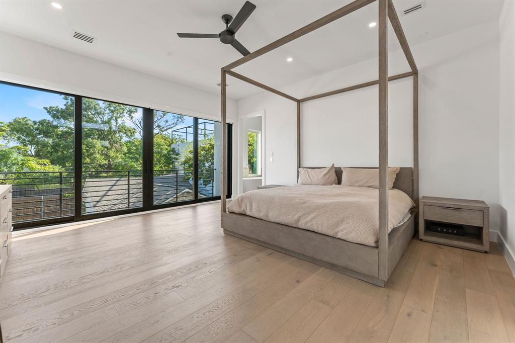 Henderson Ave - Residential