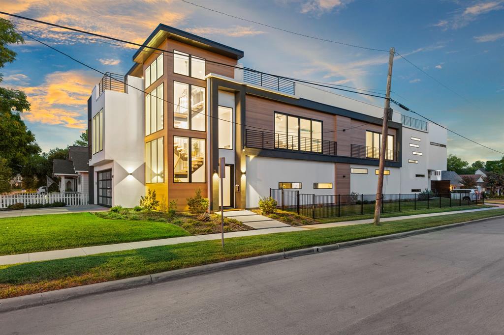 Henderson Ave - Residential