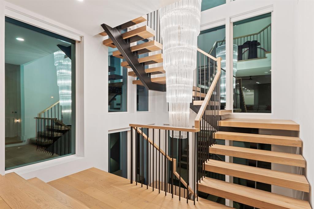 Henderson Ave - Residential