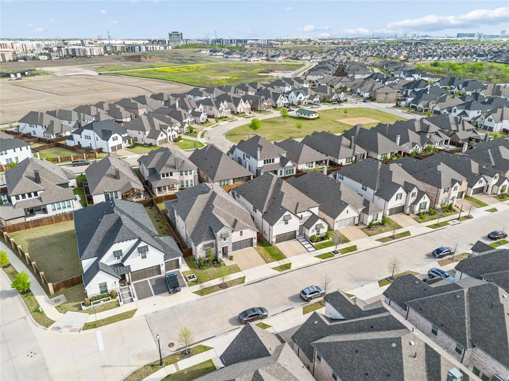 Castle Hills Ph 10 Lewisvil - Residential