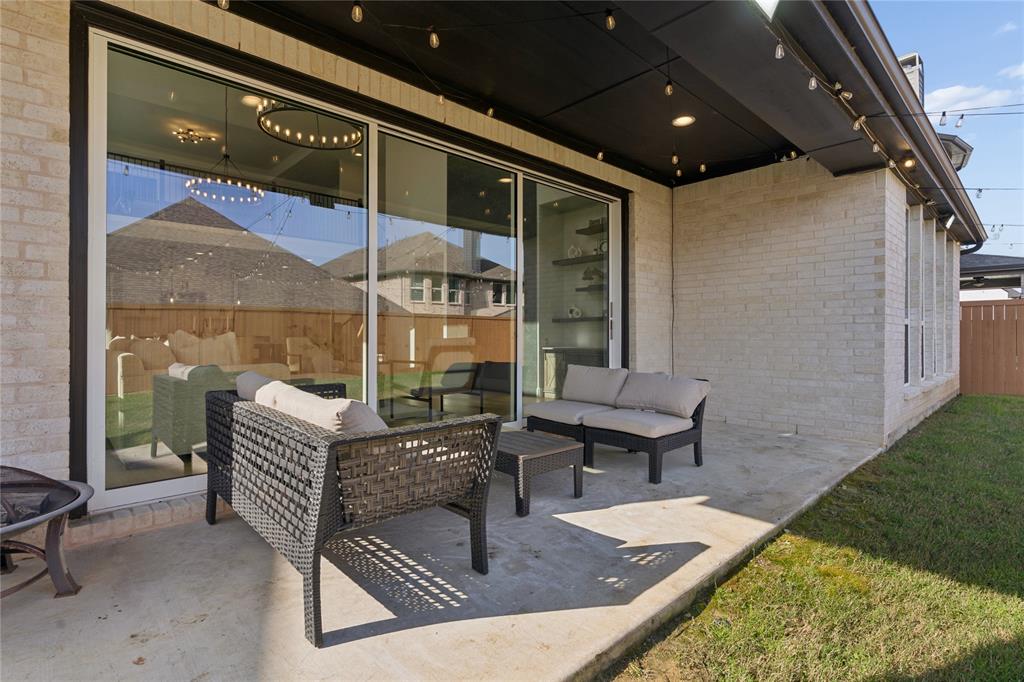 Castle Hills Ph 10 Lewisvil - Residential