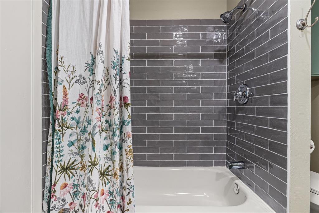 DeCordova Bend Estates; Lakeview Twnhse Estate - Residential