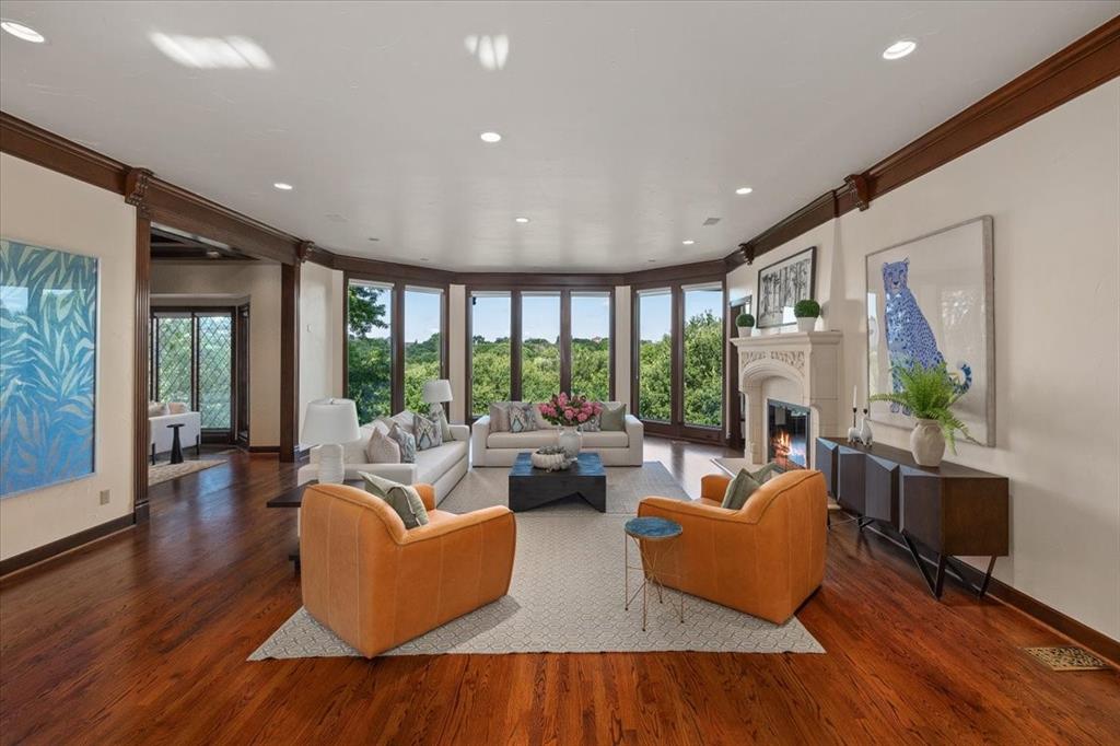 Mira Vista - Residential