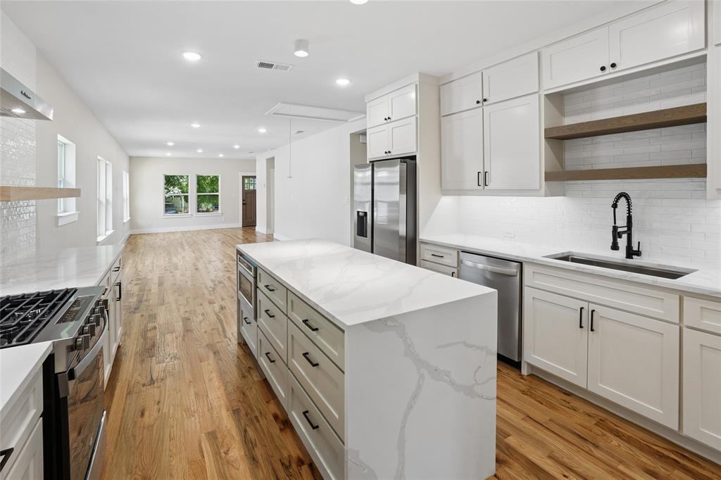 WINNETKA HEIGHTS - Residential