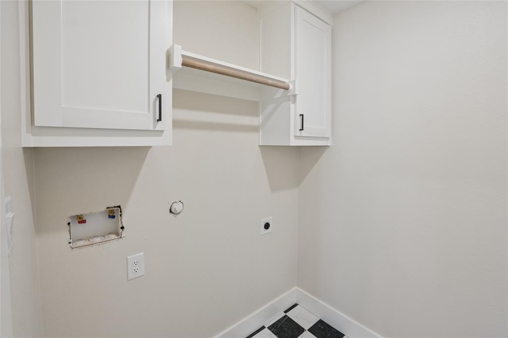WINNETKA HEIGHTS - Residential