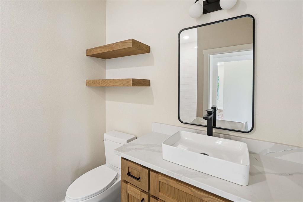 WINNETKA HEIGHTS - Residential