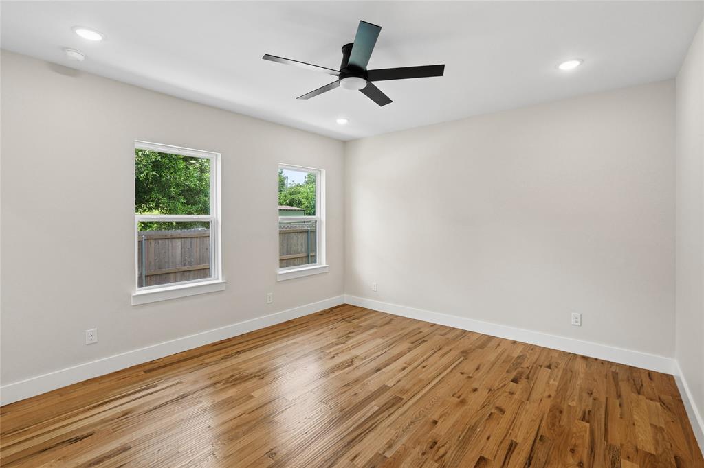 WINNETKA HEIGHTS - Residential