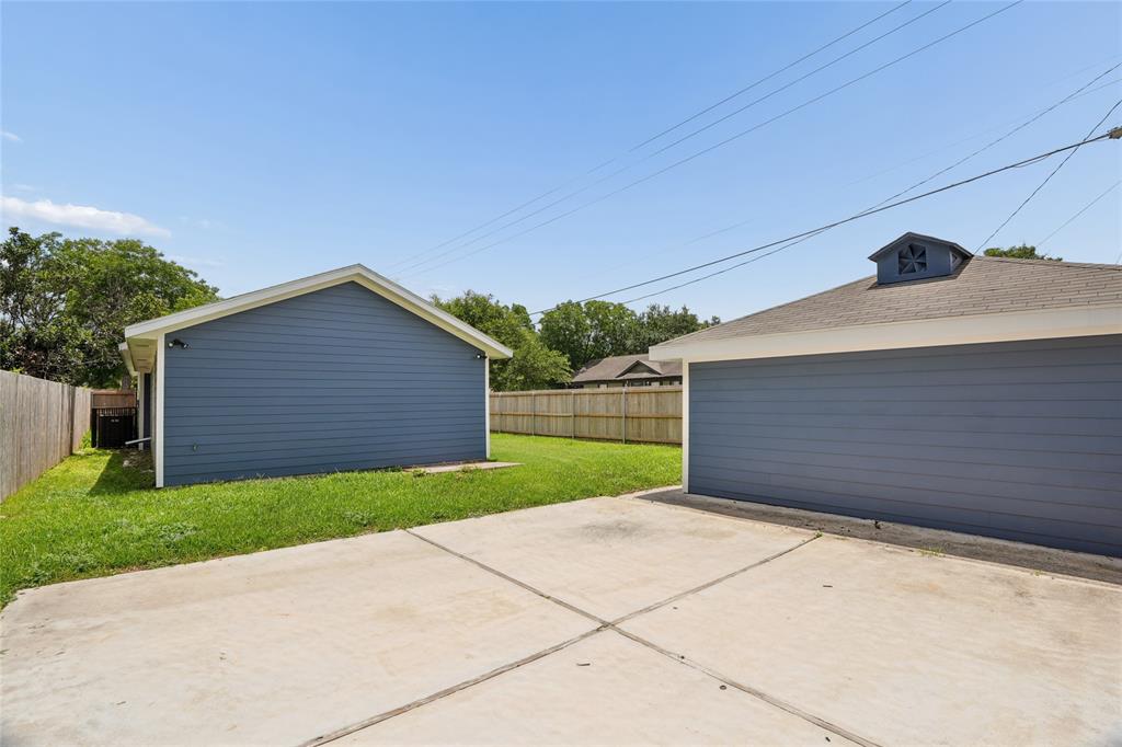 WINNETKA HEIGHTS - Residential
