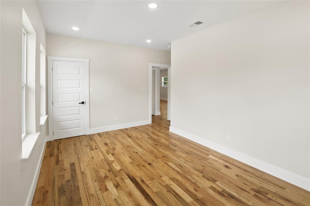 WINNETKA HEIGHTS - Residential
