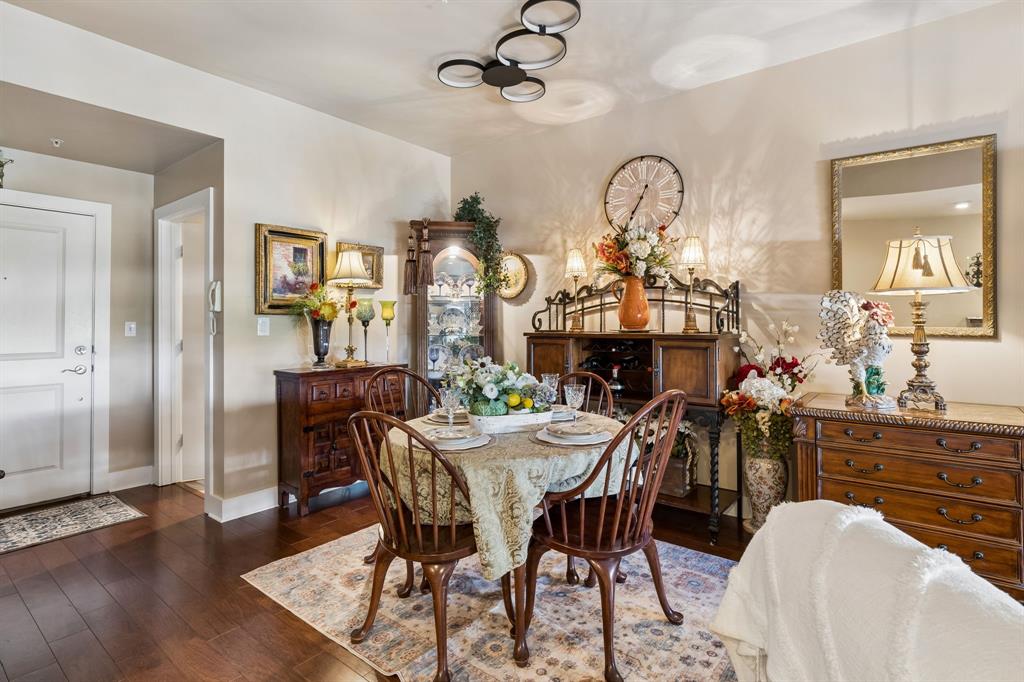 Neil P At Burnett Park Condo - Residential