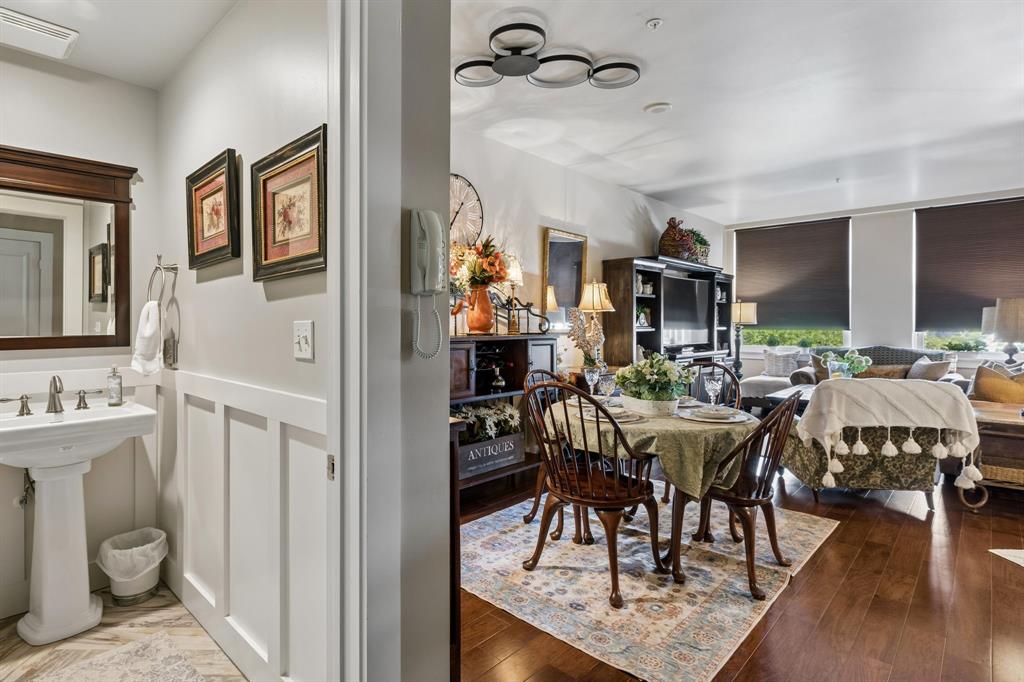 Neil P At Burnett Park Condo - Residential