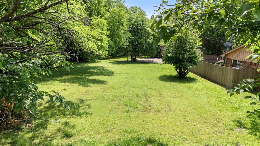 Welcome to 602 Wes Michael! This wonderful interior lot is located in north Bonham in the peaceful Lindawood community. The seller previously began the building process, so forms are already in place, and the build has been permitted with the City of Bonham. Buyers may choose to complete the existing building plans, which the seller is willing to provide, or start fresh and build their own dream home.

The lot is surrounded by mature trees and sits in a quiet, serene neighborhood, offering a great setting for a future home. Come see this beautiful property and make Bonham your home in this growing area near Bois d’Arc Lake!