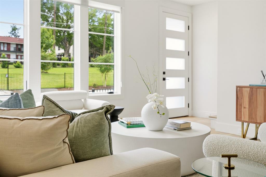 Lakeside - Residential