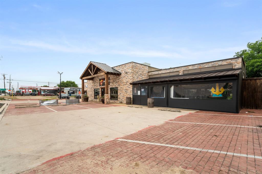 O T Ennis - Commercial Sale