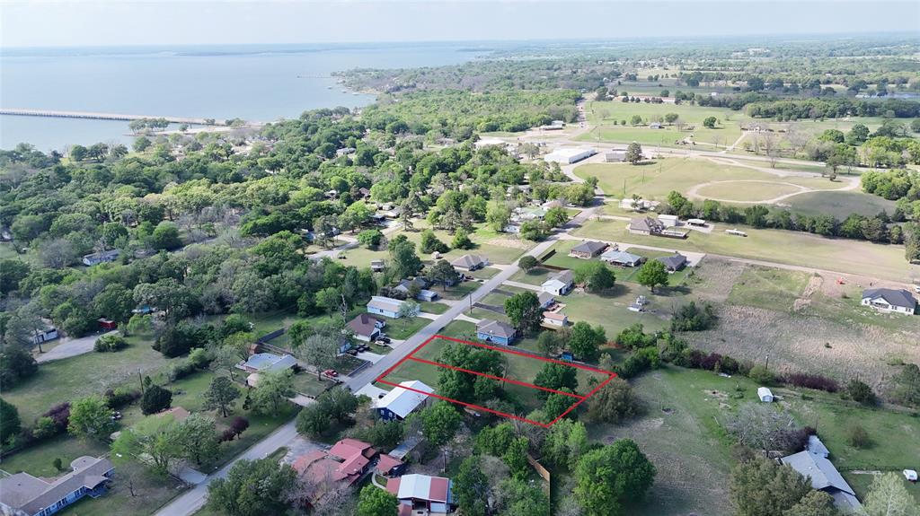 Whispering Oaks - Land
