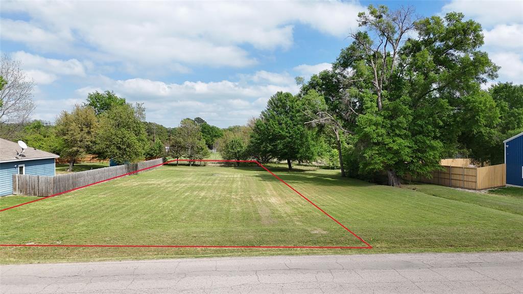 Whispering Oaks - Land