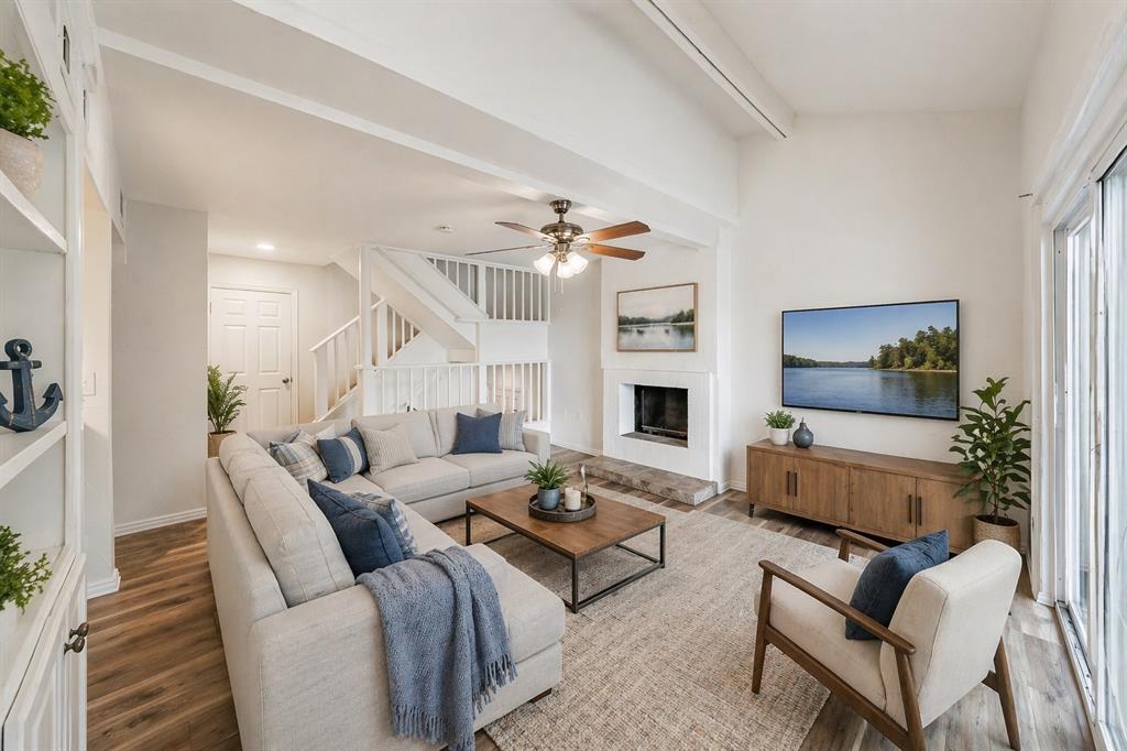 Chart House Condo The - Residential