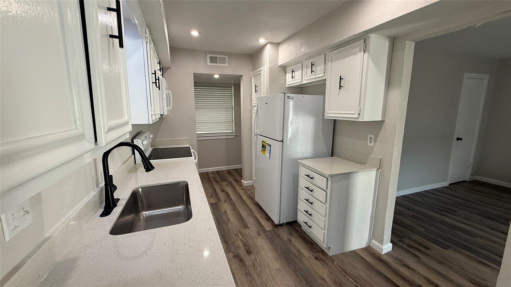 Regency Park Condo - Residential