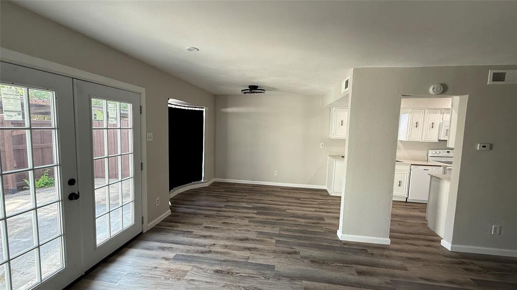 Regency Park Condo - Residential