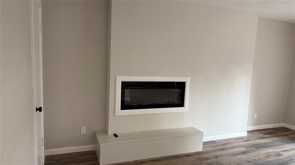 Regency Park Condo - Residential