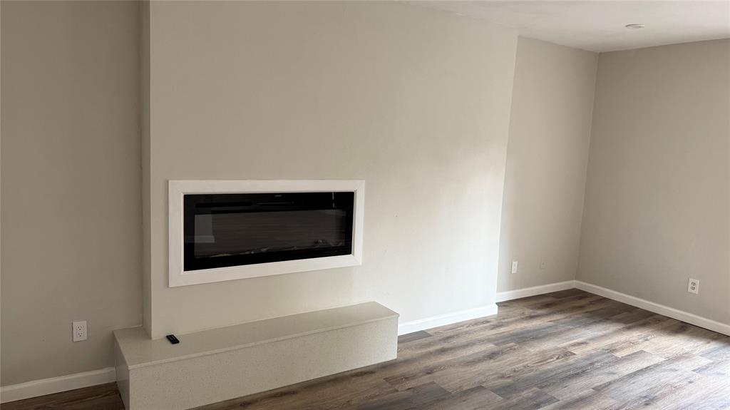 Regency Park Condo - Residential