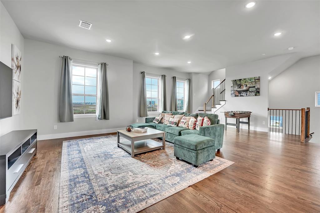 Sapphire Bay - Residential